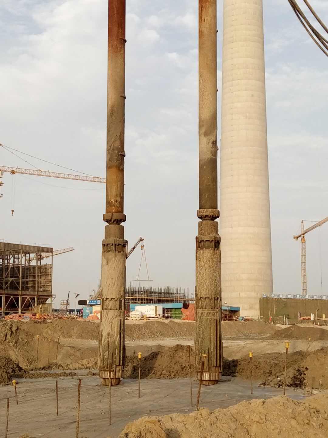迪拜電廠地基基礎處理項目(圖1)